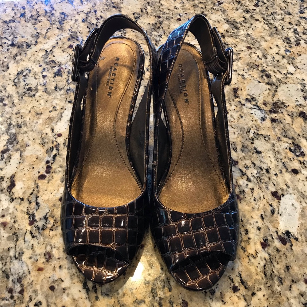 Kenneth Cole heels - Picture 2 of 5